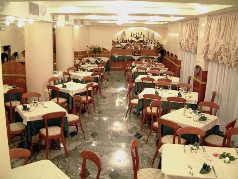 Hotel Ristorante Miramare Marina di Gioiosa Ionica Exterior foto